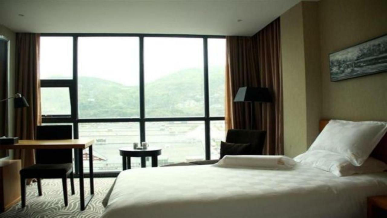 Friend Hui Hotel Zhangjiajie Bagian luar foto